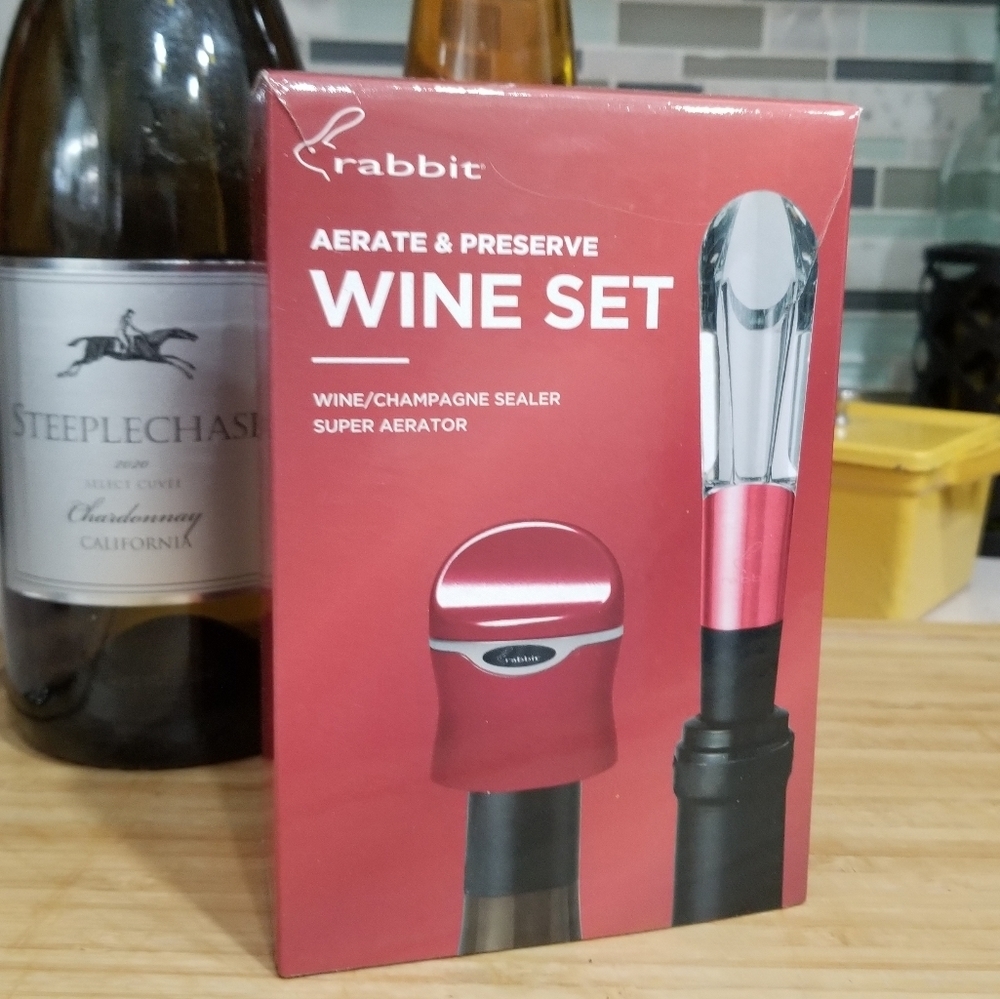 Rabbit Aerate & Preserve Wine Set New in‎ Box Wine Champagne Sealer Aerator Red